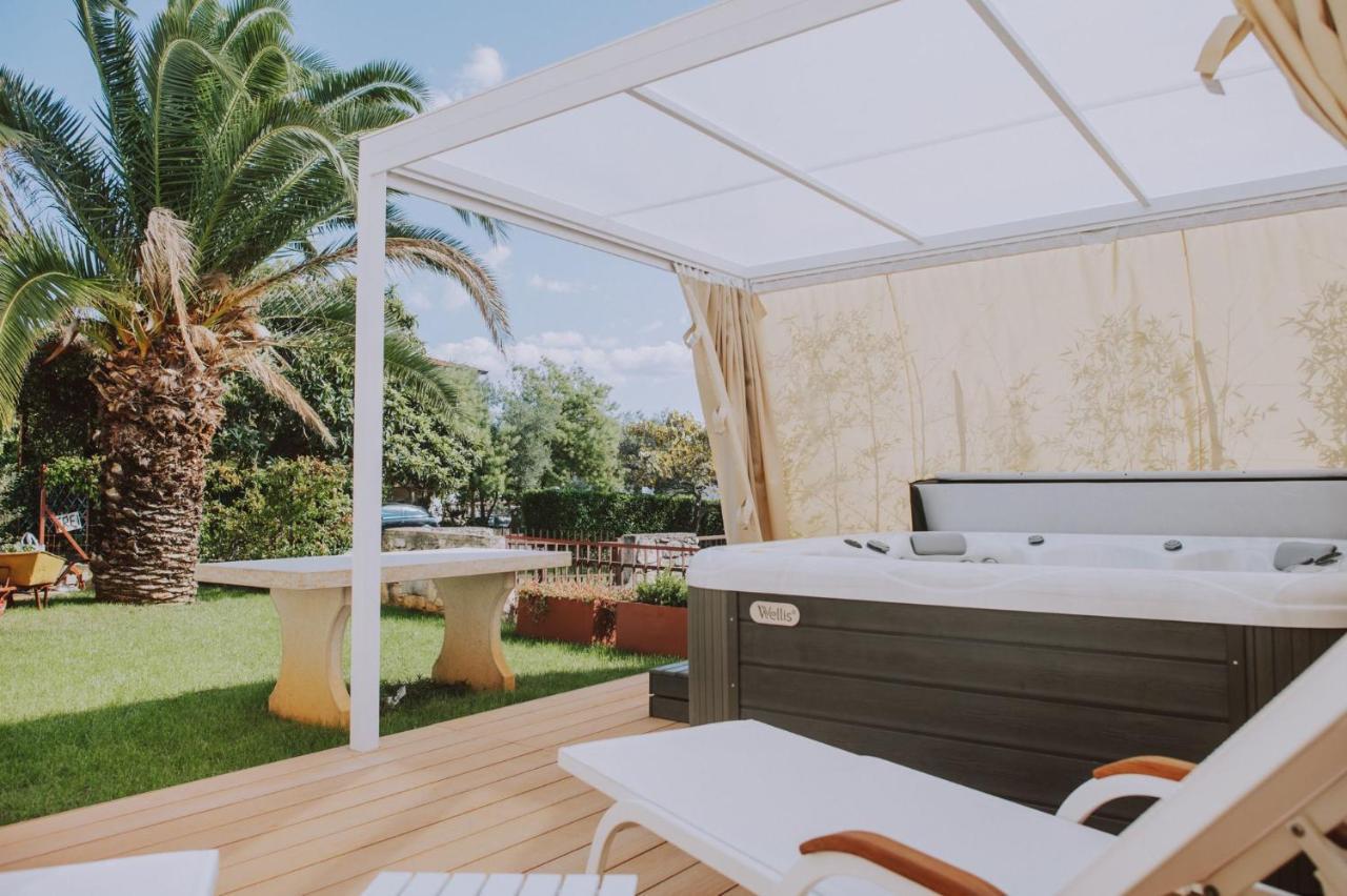 Apartman Hola Novigrad Istria Eksteriør billede